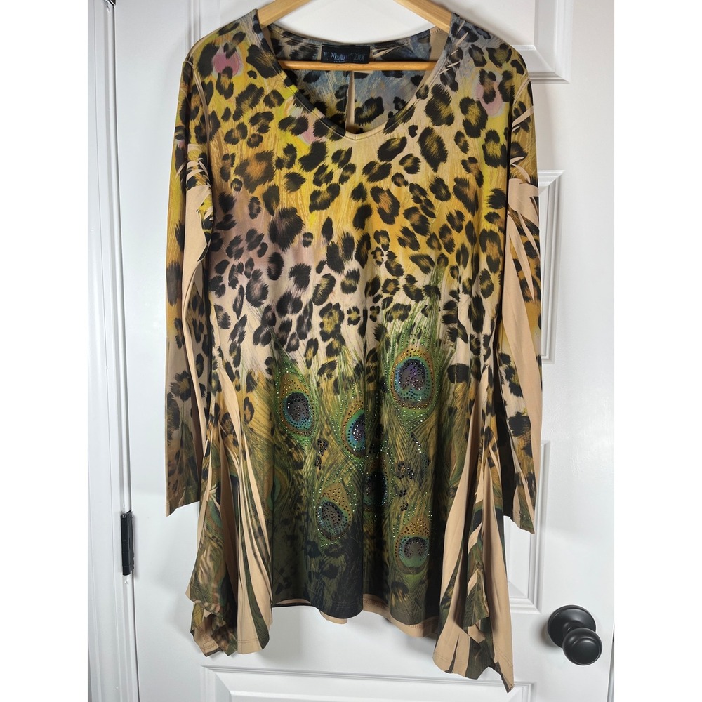 Pyramid Collection Leopard Peacock Rhinestone Handkerchief Hem Tunic Top Medium